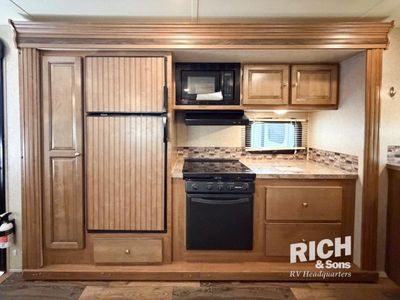 2017 Forest River Rockwood Ultra Lite - Photo 17