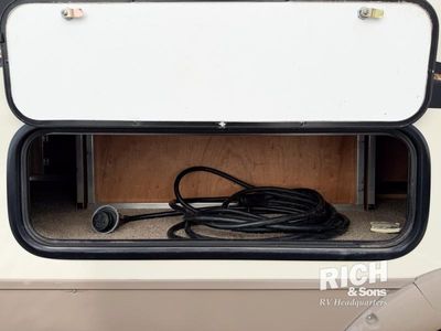 2017 Forest River Rockwood Ultra Lite - Photo 7