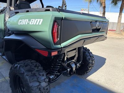 2026 Can-Am Commander MAX DPS 700 - Photo 9