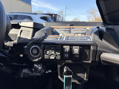 2026 Can-Am Commander MAX DPS 700 - Photo 22