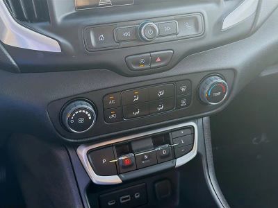 2024 GMC Terrain — photo 14 view