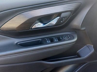 2024 GMC Terrain — photo 16 view