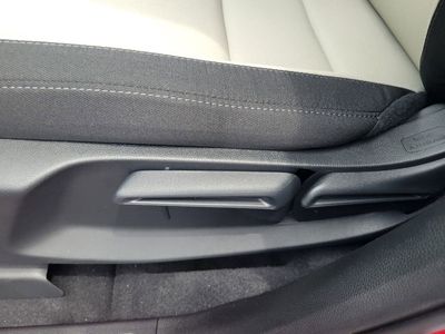 2026 Honda CR-V LX - Photo 14