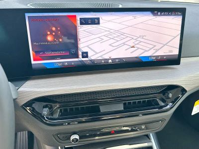 2026 BMW 2 Series — photo 10 view