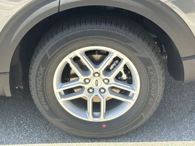 2026 Ford Explorer — photo 19 view