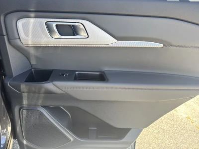 2026 Ford Explorer — photo 16 view