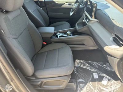 2026 Ford Explorer — photo 13 view