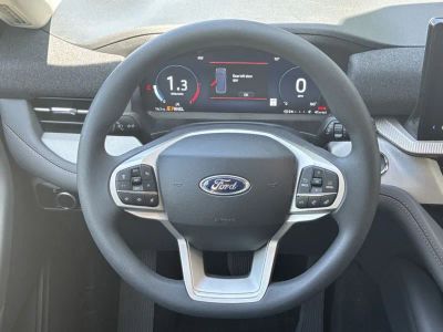 2026 Ford Explorer — photo 24 view