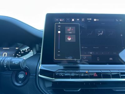 2026 Jeep Compass — photo 14 view