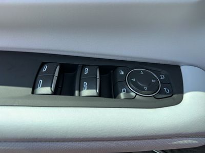 2025 Chevrolet Suburban - Photo 16