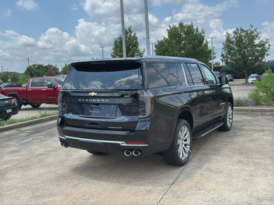 2025 Chevrolet Suburban - Photo 7