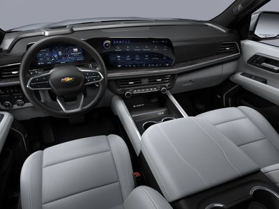 2025 Chevrolet Suburban - Photo 35