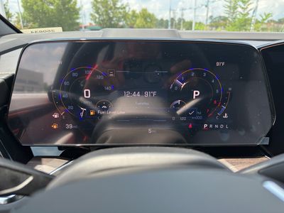 2025 Chevrolet Suburban - Photo 13