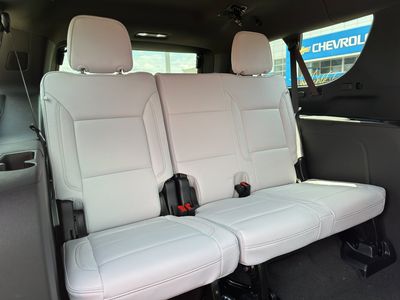 2025 Chevrolet Suburban - Photo 25