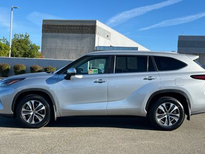 2023 Toyota Highlander - Photo 9