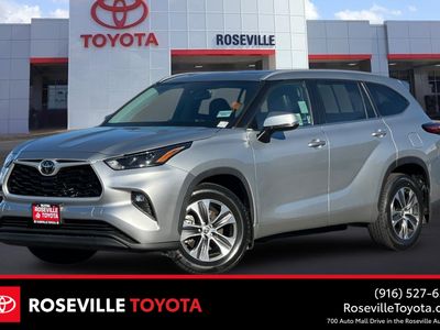2023 Toyota Highlander - Photo 1
