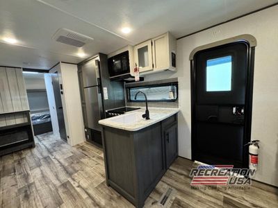 2025 Dutchmen Aspen Trail LE - Photo 10