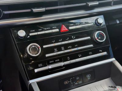 2025 Hyundai Santa Fe — photo 12 view