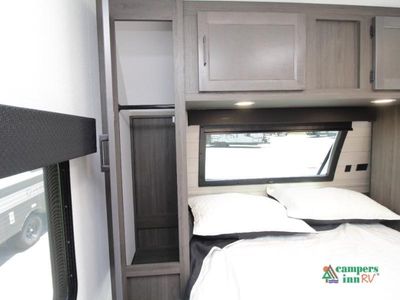2026 Venture RV SportTrek - Photo 36