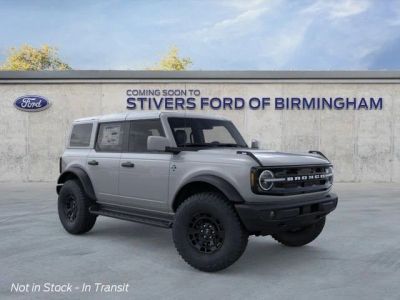 2026 Ford Bronco Outer Banks in Avalanche Gray — front three-quarter view