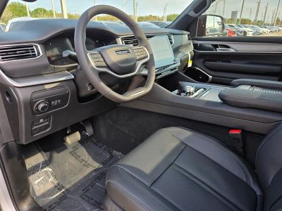 2026 Jeep Grand Wagoneer — photo 15 view