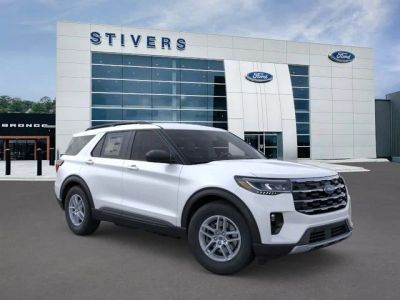 2026 Ford Explorer Active in Star White Metallic Tri-Coat — front three-quarter view