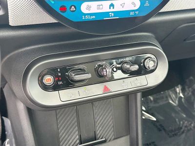 2025 MINI Hardtop 2 Door — photo 15 view