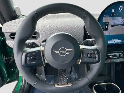 2025 MINI Hardtop 2 Door — photo 10 view