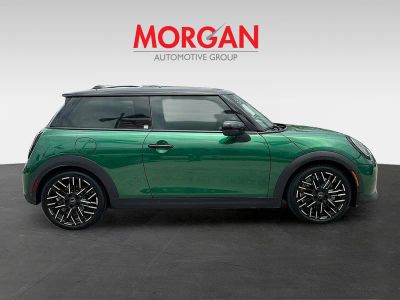 2025 MINI Hardtop 2 Door — photo 8 view