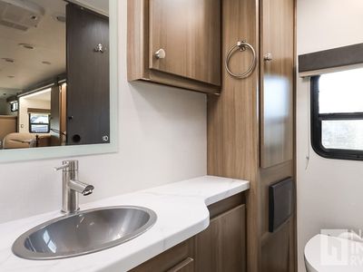 2026 Coachmen Freelander - Photo 13