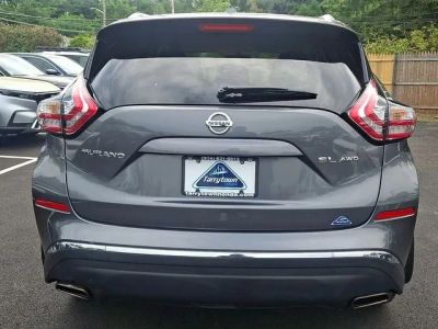 2016 Nissan Murano — detail view