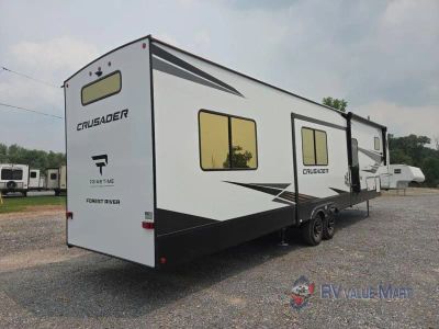 2027 Prime Time RV Crusader — photo 8 view