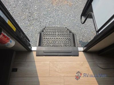 2027 Prime Time RV Crusader — photo 15 view