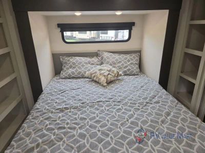 2027 Prime Time RV Crusader — photo 21 view