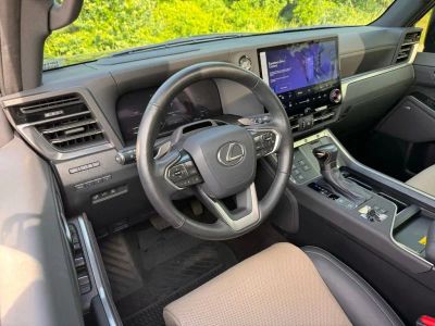 2024 Lexus GX - Photo 3