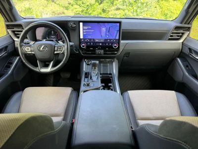 2024 Lexus GX - Photo 26