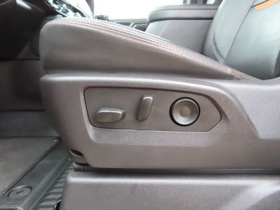 2025 GMC Sierra 1500 — detail view