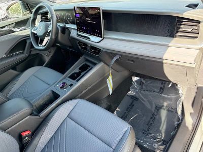 2026 Volkswagen Tiguan — photo 14 view