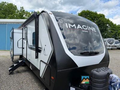 2025 Grand Design Imagine 2670MK — front three-quarter view