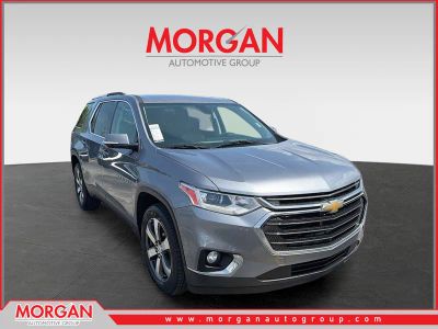 2018 Chevrolet Traverse LT Leather in Satin Steel Metallic — front three-quarter view