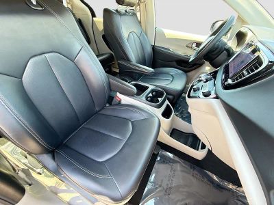 2024 Chrysler Pacifica — photo 15 view