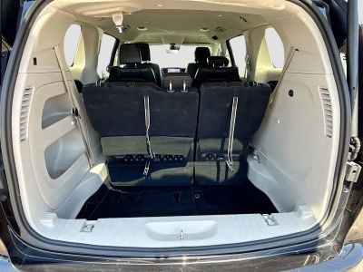 2024 Chrysler Pacifica — photo 12 view