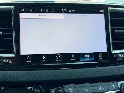 2024 Chrysler Pacifica — photo 32 view