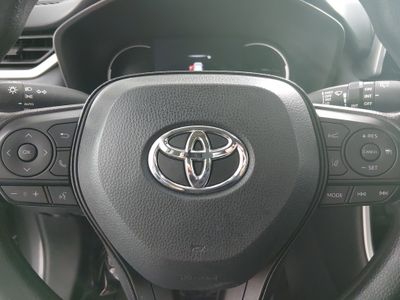2024 Toyota RAV4 - Photo 12