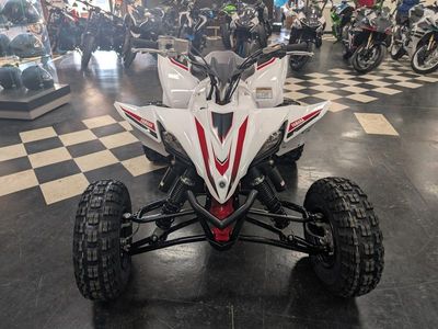 2026 Yamaha YFZ450R SE — rear three-quarter view
