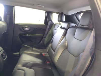 2021 Jeep Cherokee — photo 18 view