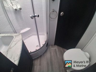2022 Coachmen RV Freedom Express - Photo 17