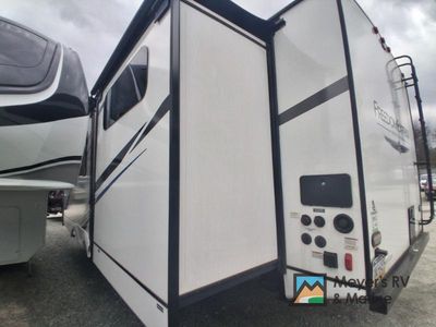 2022 Coachmen RV Freedom Express - Photo 4