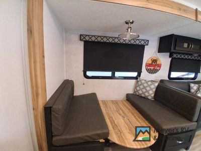 2022 Coachmen RV Freedom Express - Photo 10