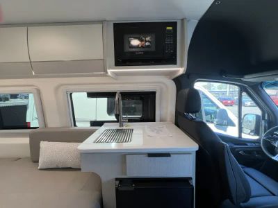 2027 Thor Motor Coach TRANQUILITY — photo 7 view